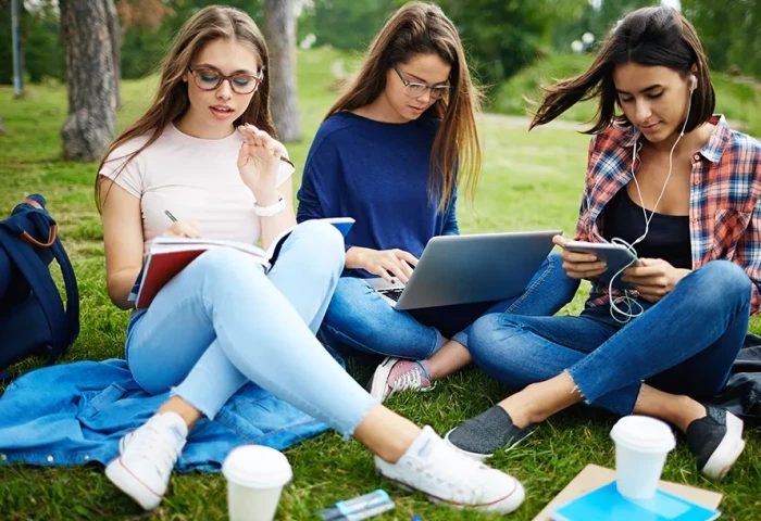 Como é o curso de Comércio Exterior?