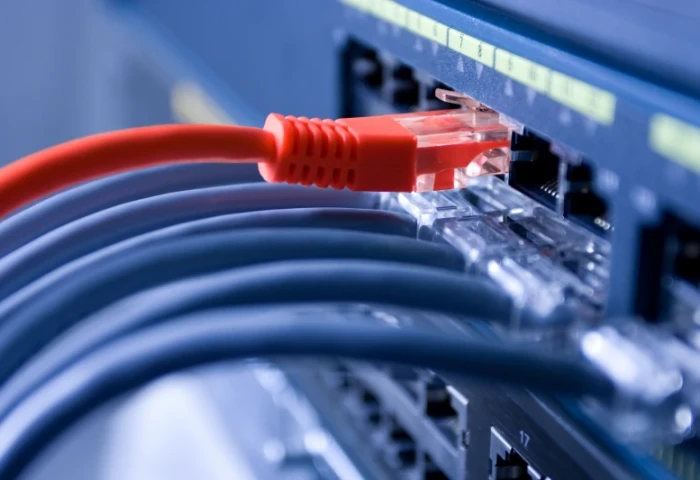 Cabo de rede e tecnologia: Soluções práticas e rápidas para conexões eficientes